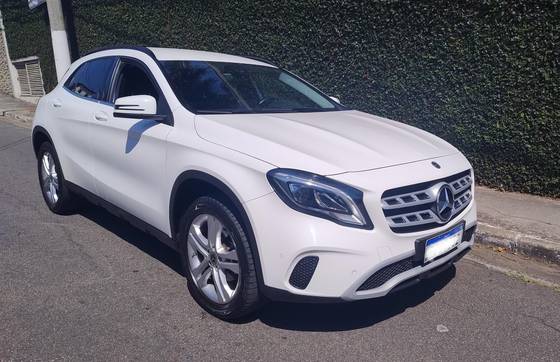 MERCEDES-BENZ GLA 200 1.6 CGI FLEX STYLE 7G-DCT